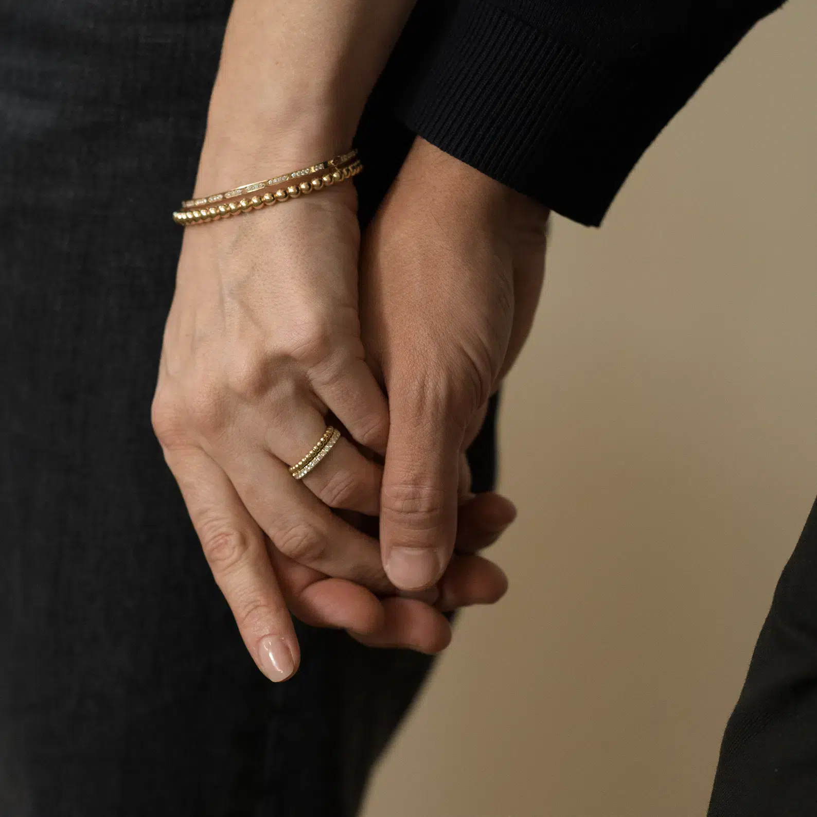 Guldarmband och diamantarmband. 18k guld och naturliga diamanter