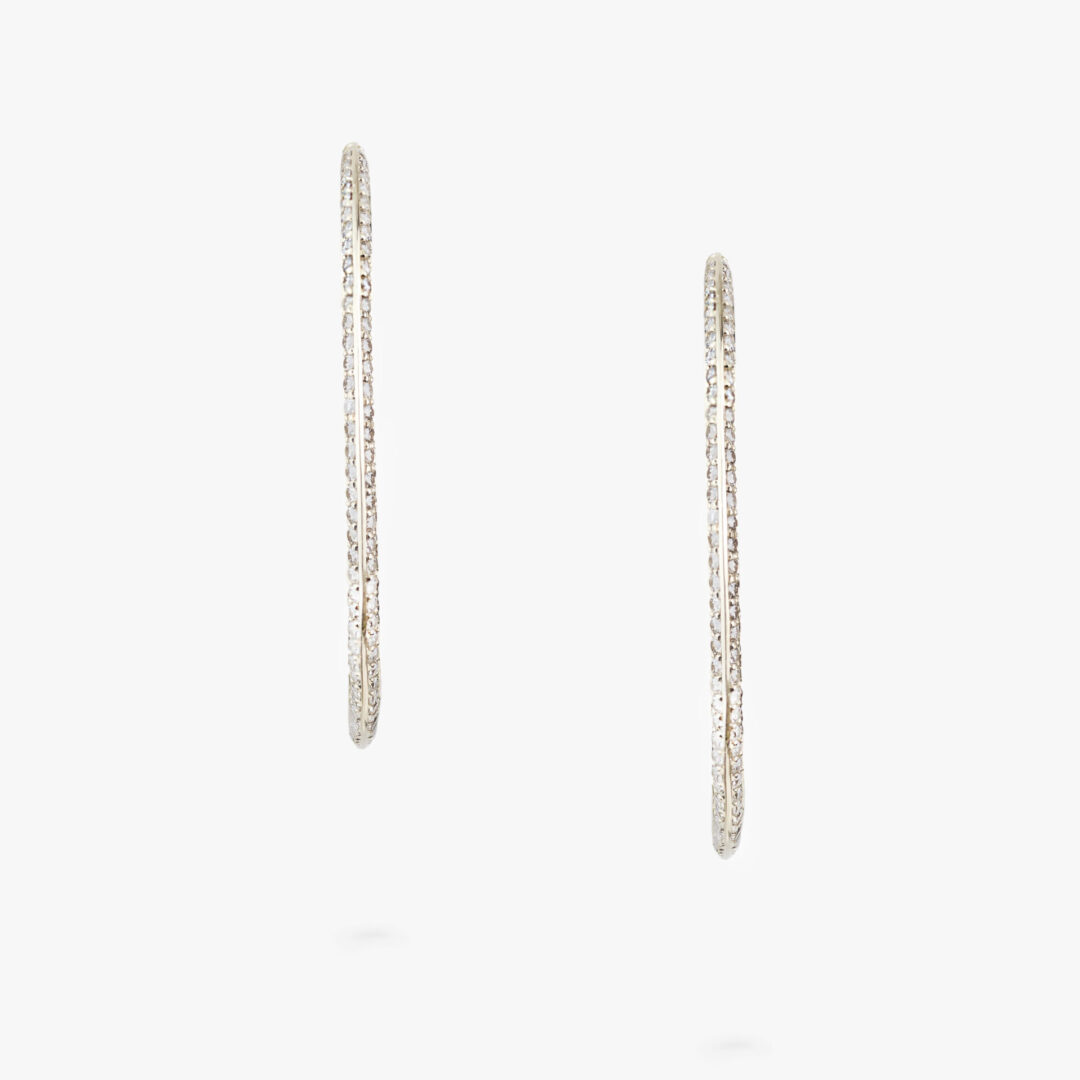 Hoops med bruna diamanter