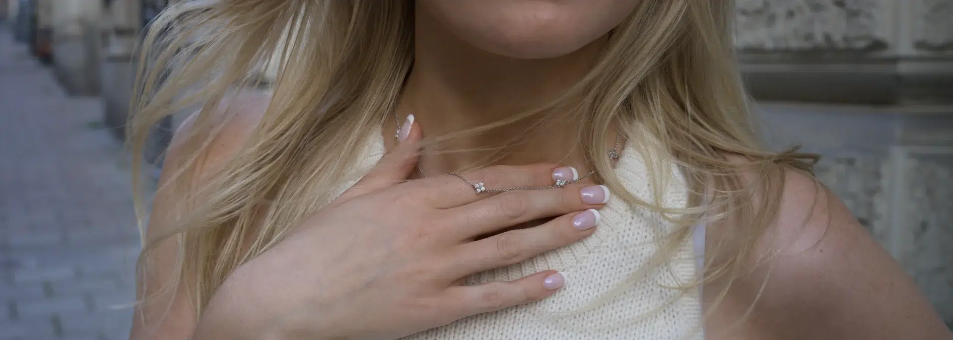 Halsband